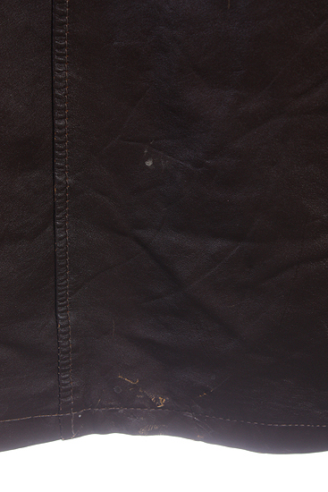 Item Features This sweet vintage coat is made from soft leather. It 